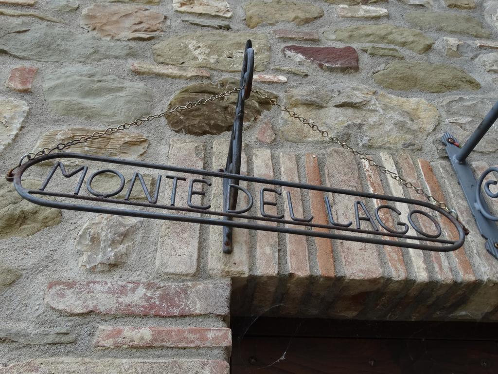 Casale Poggio Colpiccione Apartment Passignano sul Trasimeno Exterior photo