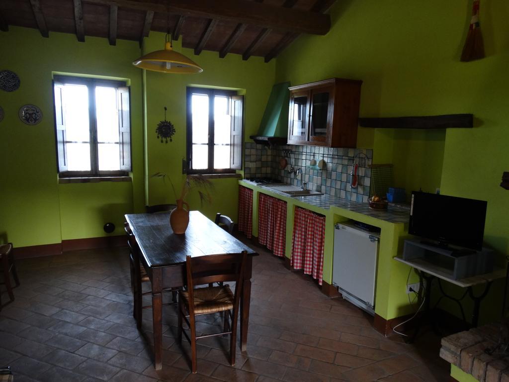Casale Poggio Colpiccione Apartment Passignano sul Trasimeno Exterior photo