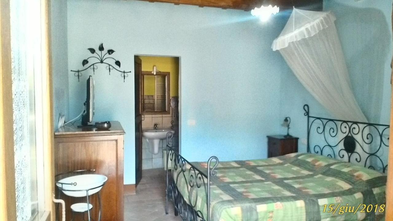 Casale Poggio Colpiccione Apartment Passignano sul Trasimeno Exterior photo