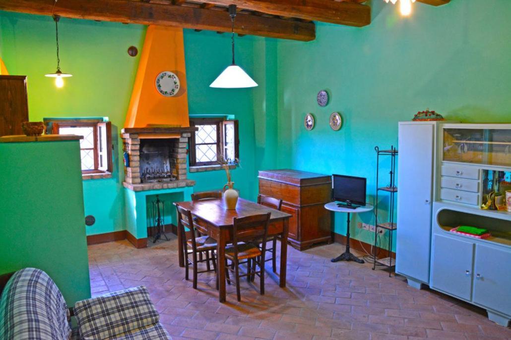 Casale Poggio Colpiccione Apartment Passignano sul Trasimeno Exterior photo